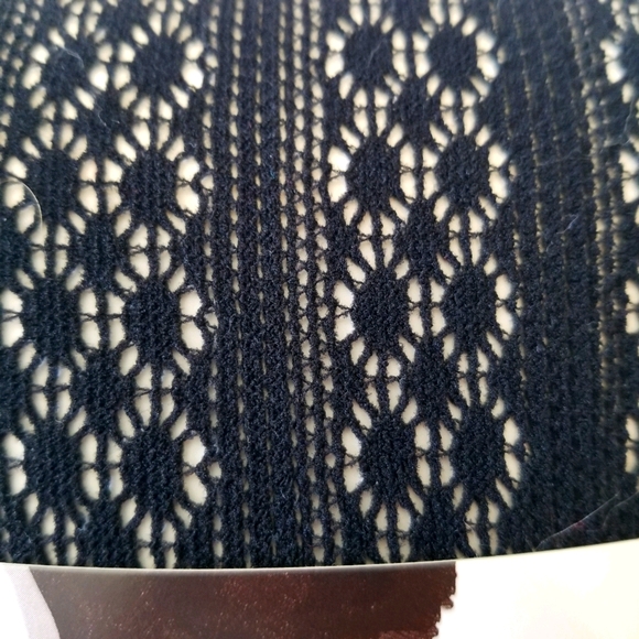 Nordstrom Fishnet Tights Black C/D NIB - Picture 2 of 3